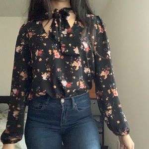 Forever 21 Bowtie Long sleeve Floral Too